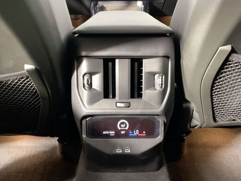 Used 2025 BMW X3 xDrive30i w/ Premium Package image 28