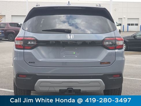 New 2025 Honda Pilot TrailSport image 15