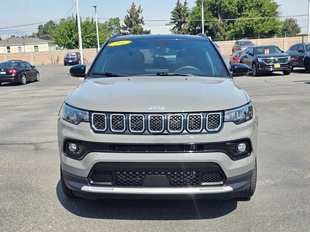 Used 2024 Jeep Compass Limited AWD/4WD image 9
