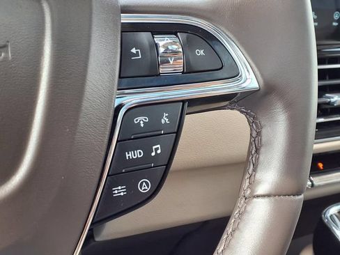 Certified 2023 Lincoln Navigator Reserve AWD/4WD image 16