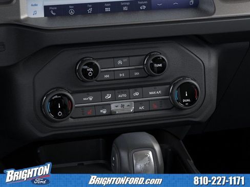 Used 2026 Ford Bronco Outer Banks AWD/4WD image 16