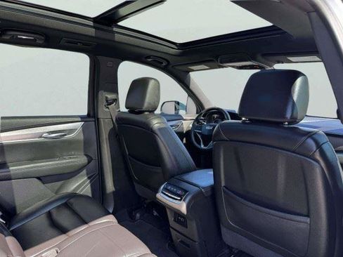 Used 2023 Cadillac XT6 Luxury FWD image 58
