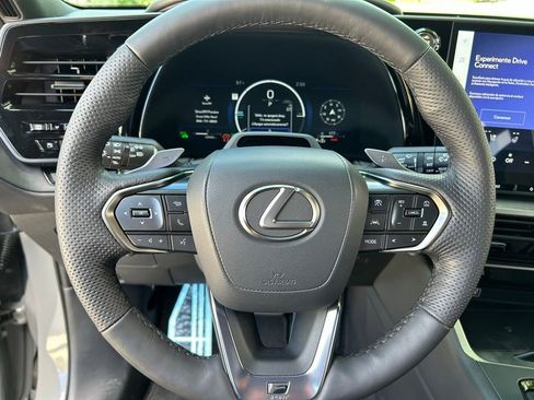 Used 2025 Lexus TX 500h AWD w/ Technology Package image 18