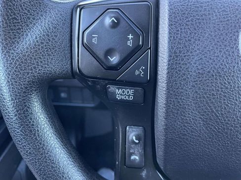 Used 2022 Toyota Tacoma SR image 29