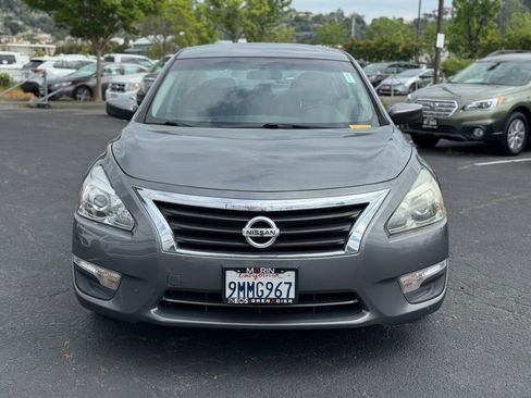 Used 2014 Nissan Altima 2.5 SV image 3