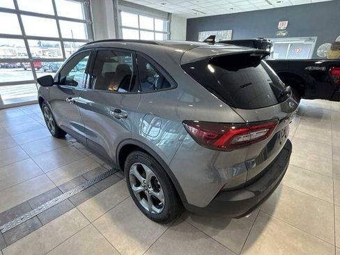 Certified 2025 Ford Escape ST-Line image 5