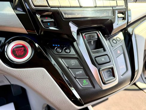 Used 2019 Honda Odyssey Elite image 18