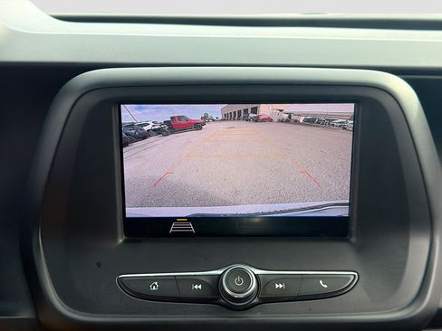 Used 2020 Chevrolet Camaro LT image 27