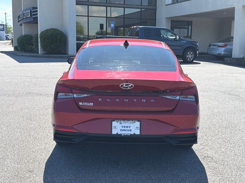 Certified 2023 Hyundai Elantra SEL FWD image 6