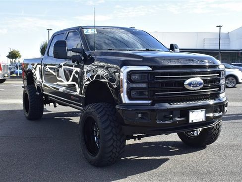 Used 2025 Ford F250 Platinum AWD/4WD image 6