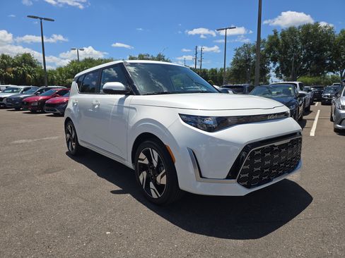 Certified 2025 Kia Soul GT-Line FWD image 2