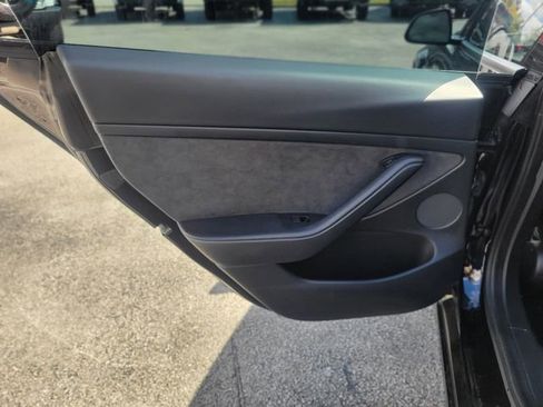 Used 2021 Tesla Model 3 Performance image 13