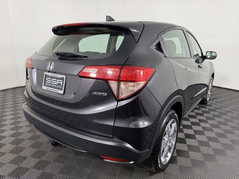 Used 2018 Honda HR-V LX image 5