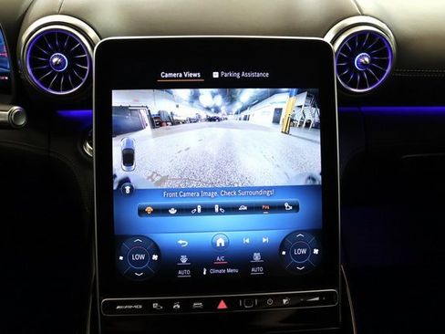 Used 2022 Mercedes-Benz SL 55 AMG 4MATIC w/ Driver Assistance Package image 11