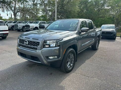 Used 2025 Nissan Frontier SV w/ SV Convenience Package RWD image 1