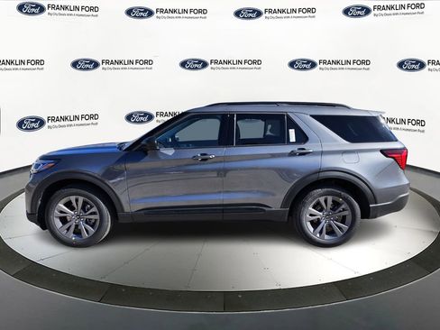 New 2026 Ford Explorer Active w/ Active Comfort Package image 2