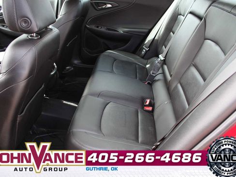 Used 2021 Chevrolet Malibu LT w/ Leather Package image 18