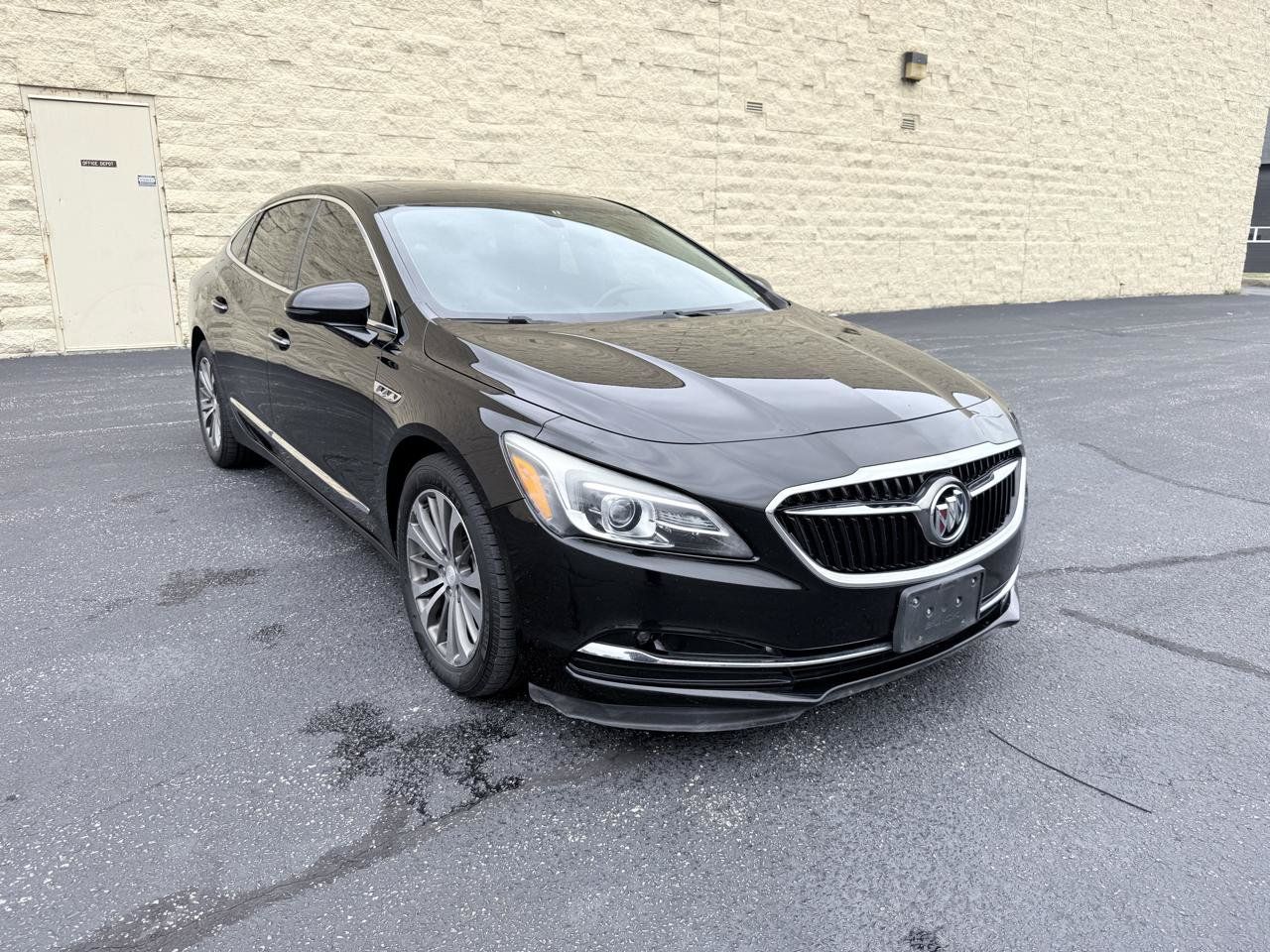 Used 2019 Buick LaCrosse Essence w/ Sun and Shade Package AWD/4WD image 8