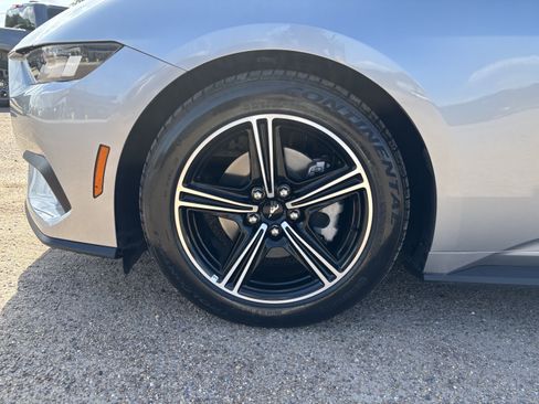 Certified 2024 Ford Mustang Coupe RWD image 8