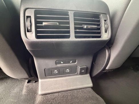 Used 2025 Land Rover Range Rover Velar Dynamic SE AWD/4WD image 15