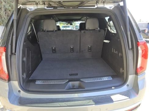 Used 2024 GMC Yukon XL Denali AWD/4WD image 7
