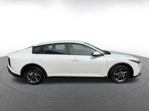 Used 2025 Kia K4 FWD image 16