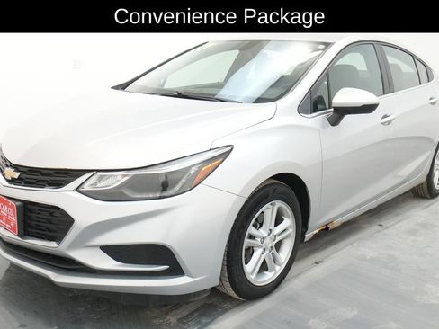 Used 2017 Chevrolet Cruze LT w/ Sun And Sound Package image 3