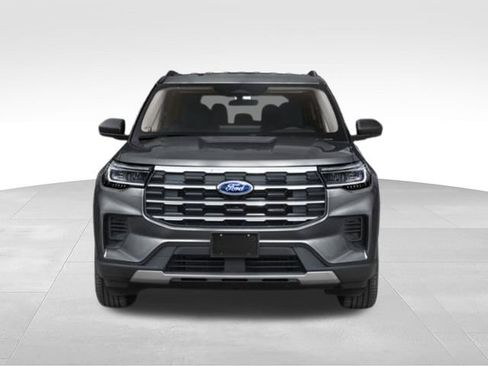 Used 2025 Ford Explorer Active w/ Active Comfort Package RWD image 4