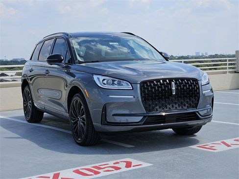 New 2025 Lincoln Corsair Reserve w/ Equipment Group 202A image 3