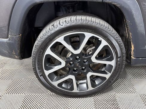 Used 2019 Jeep Compass Limited w/ Advanced Safety Group AWD/4WD image 18