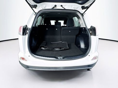 Used 2017 Toyota RAV4 LE image 23