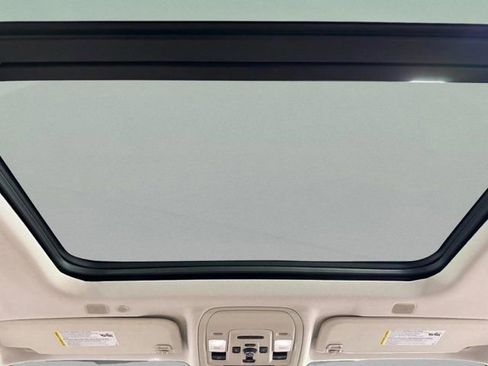 Used 2021 GMC Yukon Denali w/ LPO, Illumination Package image 13