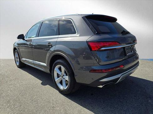 Used 2025 Audi Q7 2.0T Premium w/ Convenience Package image 3