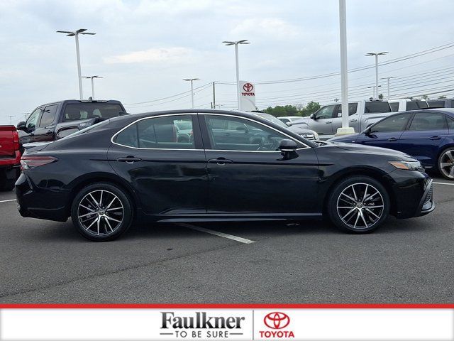 Certified 2024 Toyota Camry SE FWD image 7