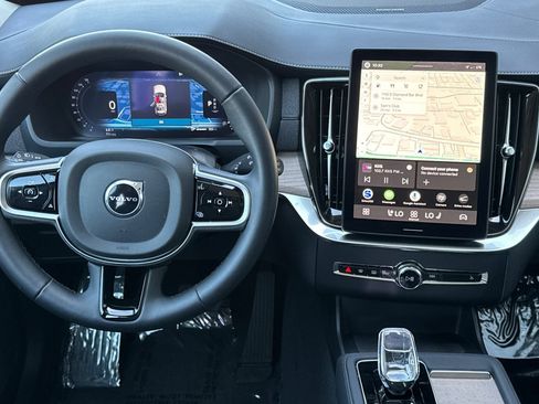 Certified 2026 Volvo XC90 B6 Plus w/ Protection Package Premier AWD/4WD image 15