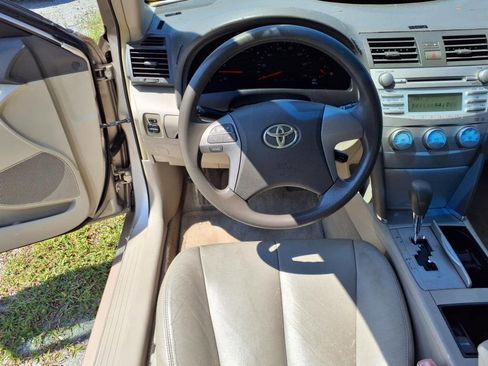 Used 2009 Toyota Camry LE image 10