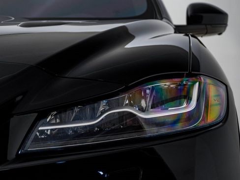 Used 2020 Jaguar F-PACE SVR image 7