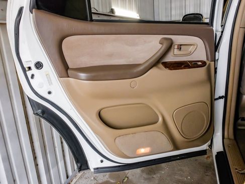 Used 2004 Toyota Sequoia SR5 image 46