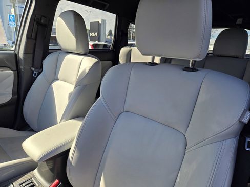 Used 2022 Mitsubishi Outlander SEL image 15