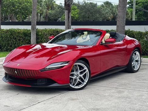 Used 2024 Ferrari Roma Spider RWD image 40
