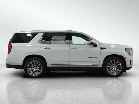 Used 2023 GMC Yukon Denali w/ Denali Reserve Package image 6