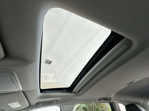 Used 2025 Honda CR-V EX-L image 17