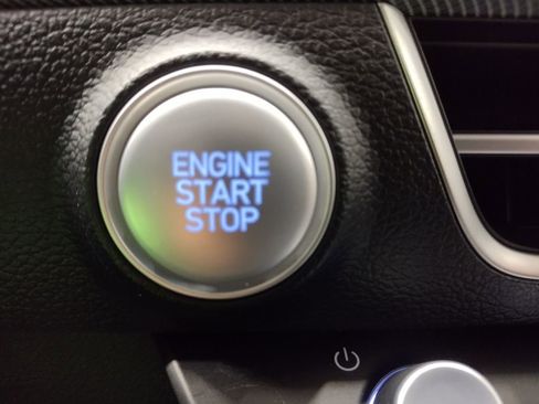 Used 2025 Hyundai Sonata SE FWD image 28