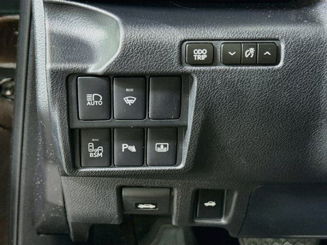 Used 2014 Lexus IS 350 AWD image 10