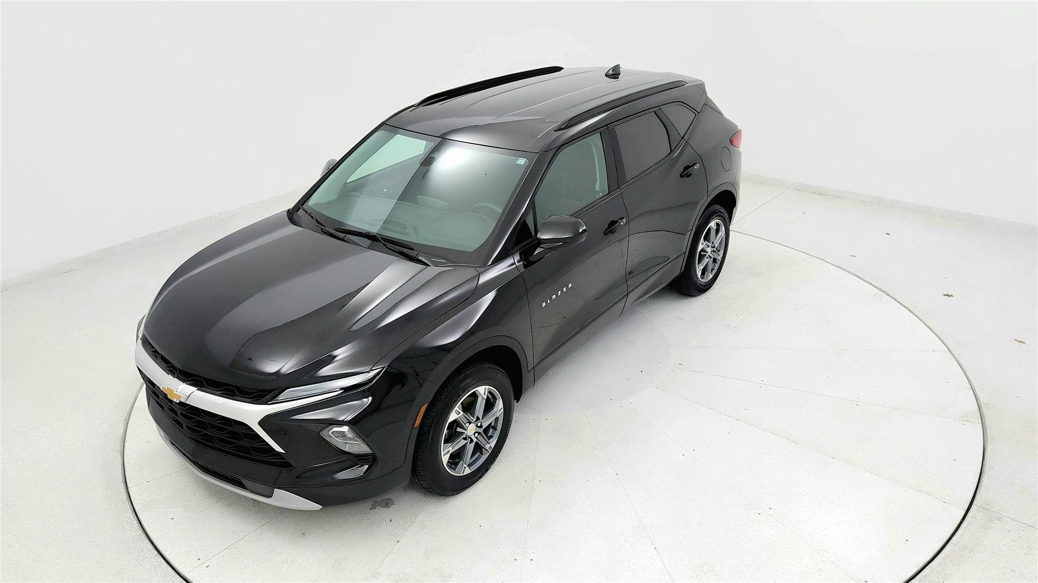 Used 2024 Chevrolet Blazer LT w/ Convenience Package FWD image 13