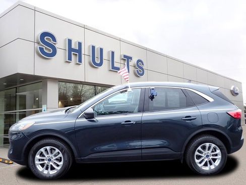 Certified 2022 Ford Escape SE w/ Cold Weather Package image 2