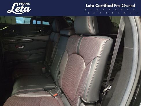 Used 2025 Honda Pilot Black Edition image 20