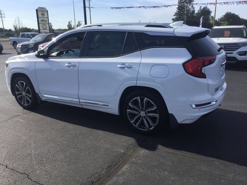 Used 2019 GMC Terrain Denali w/ GMC Pro Grade Package AWD/4WD image 3