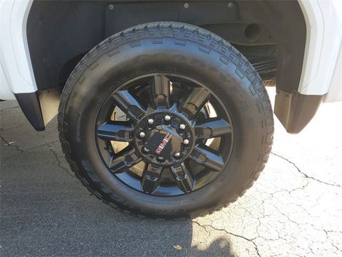 Used 2025 GMC Sierra 2500 AT4 w/ AT4 Premium Plus Package image 24