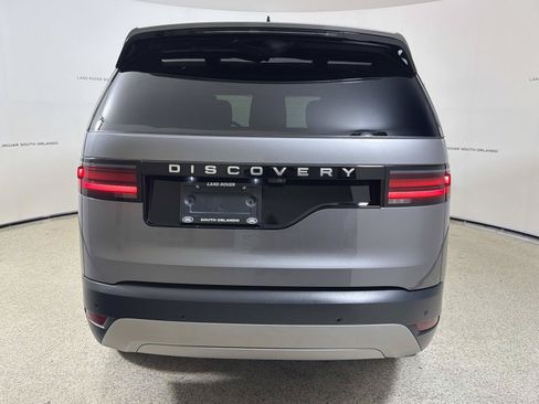 Used 2024 Land Rover Discovery S AWD/4WD image 4